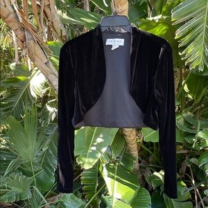 JR Knights by Caliendo cropped velvet jacket